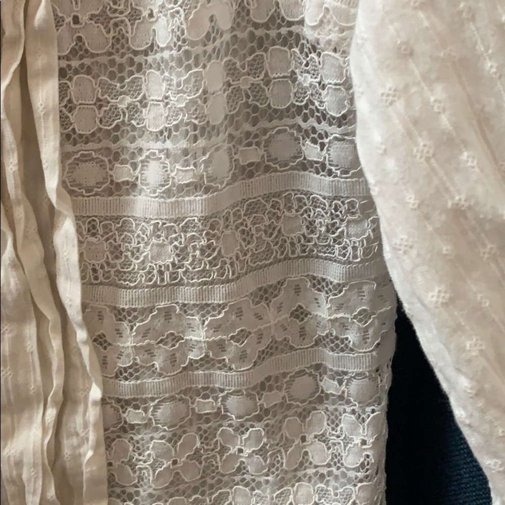 Ivory lace top - Picture 4 of 6